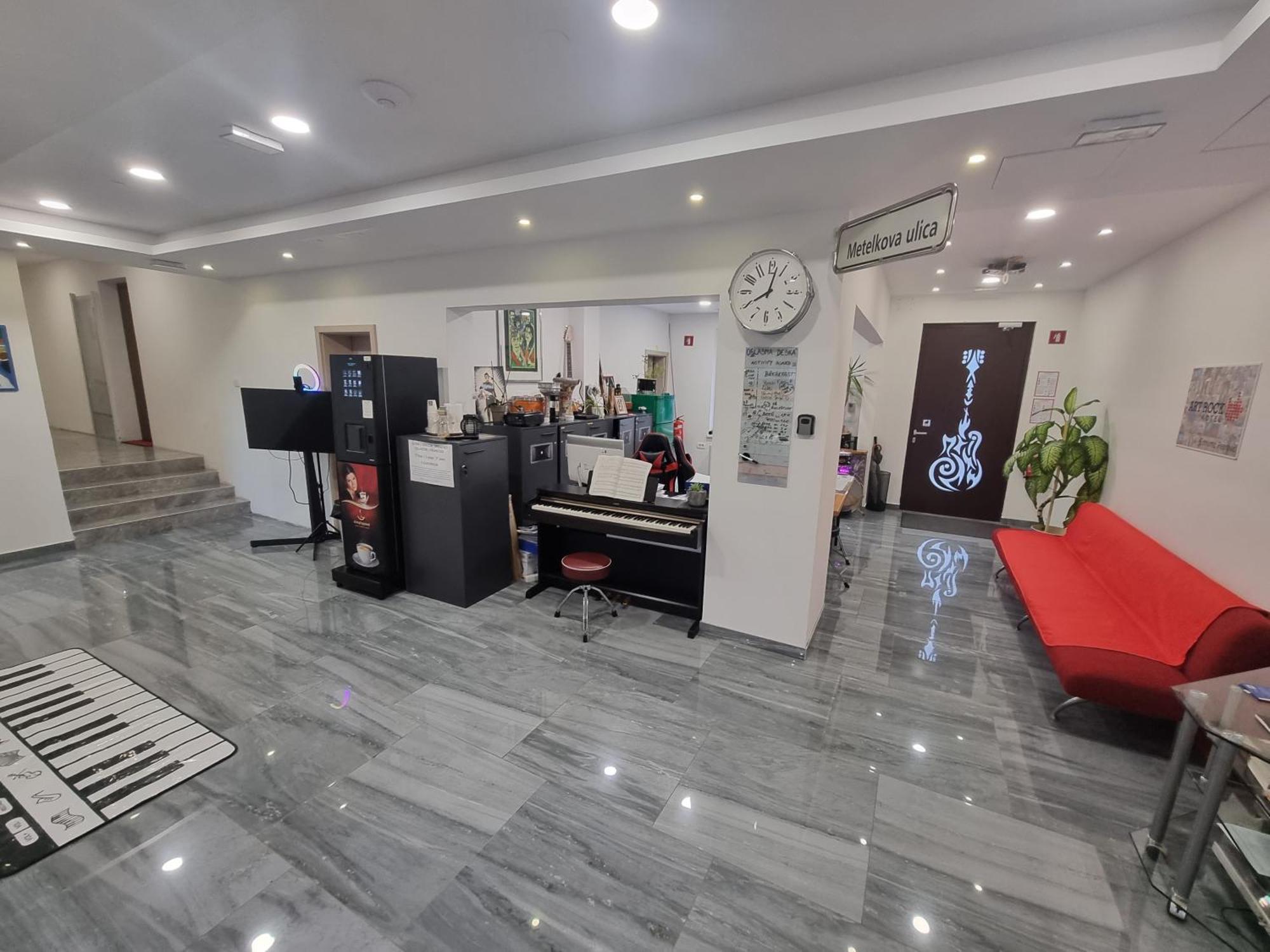 Aparthotel Artrock *