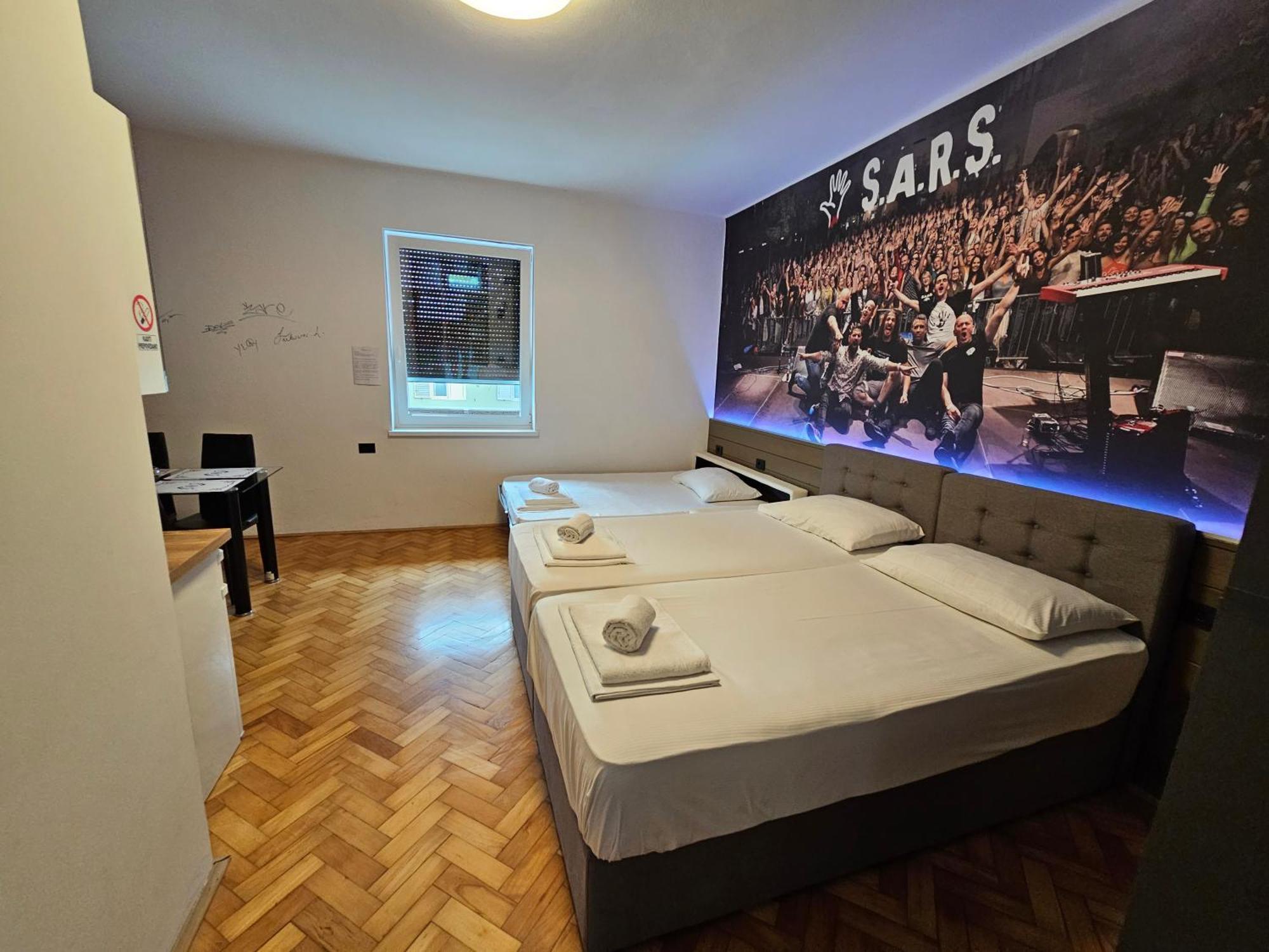 Artrock Aparthotel *