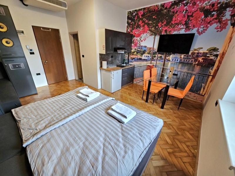 Artrock Apartahotel *
